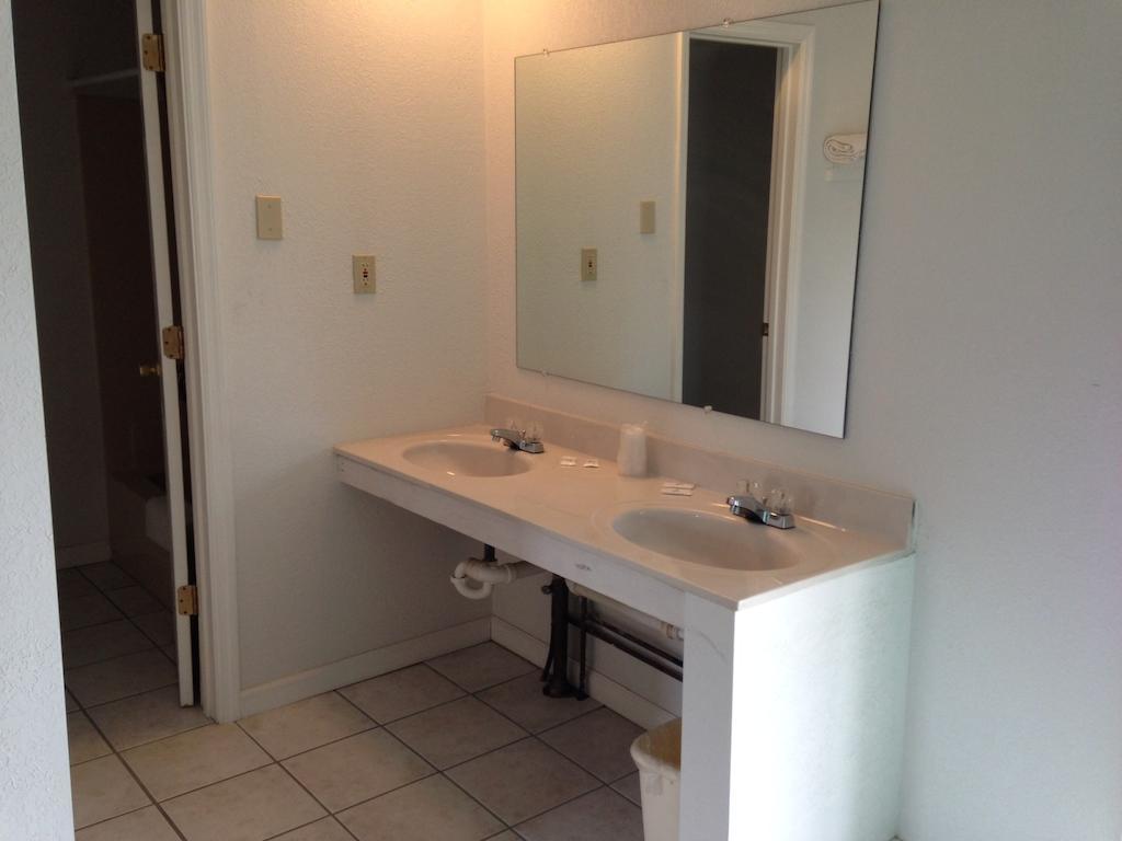 Economy Inn - Lafayette Room photo